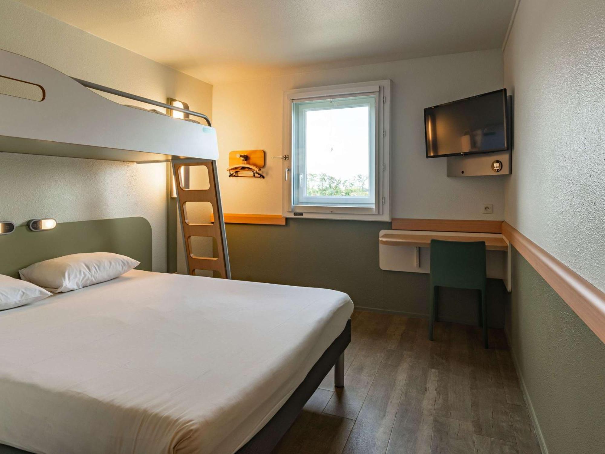 Ibis Budget Marne La Vallee Combault 2*